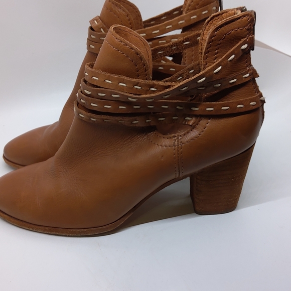 FRYE Naomi Pickstitch Whiskey Leather Shootie Boots - Picture 4 of 5